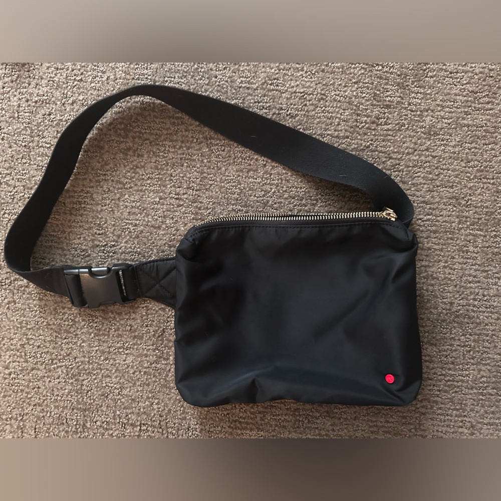 State Fanny Pack in Blaxk